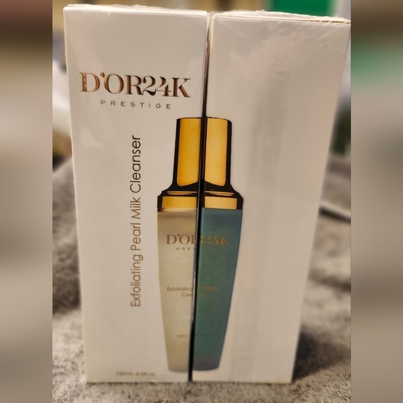 NIB-Exfoliating Pearl Milk Cleanser & Hydra Fresh Toner 2PC Set-Skincare - Picture 2 of 3